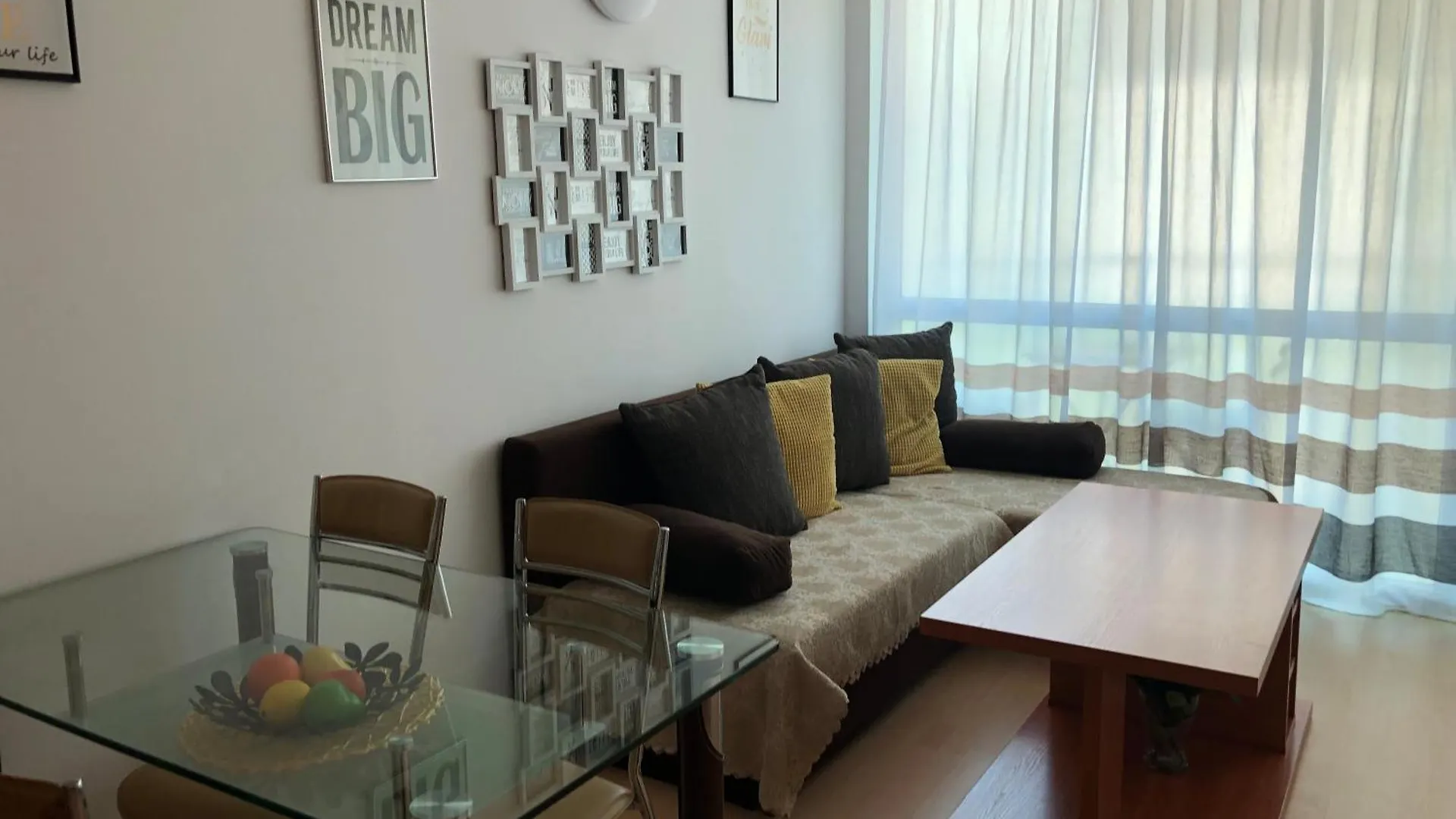 Holiday Apartment Sarafovo, Fresh Studio Clara Burgas 0*,  Bułgaria